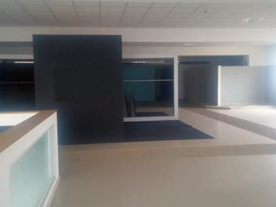 Immagine 21 di Negozio in affitto  in STRADA ANTICA CASSANESE a Vignate