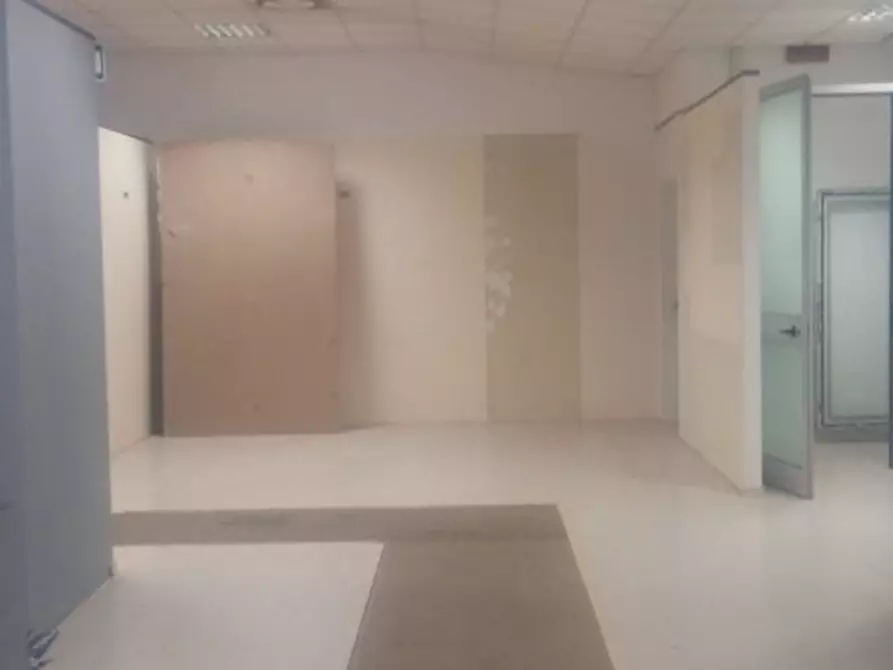 Immagine 24 di Negozio in affitto  in STRADA ANTICA CASSANESE a Vignate