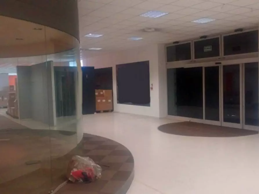 Immagine 9 di Negozio in affitto  in STRADA ANTICA CASSANESE a Vignate