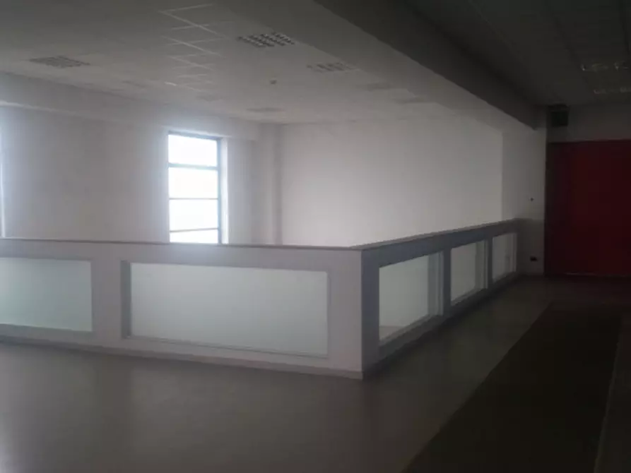 Immagine 5 di Attività commerciale in affitto  in STRADA ANTICA CASSANESE a Vignate