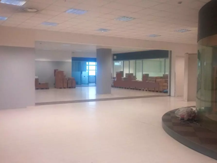 Immagine 21 di Attività commerciale in affitto  in STRADA ANTICA CASSANESE a Vignate