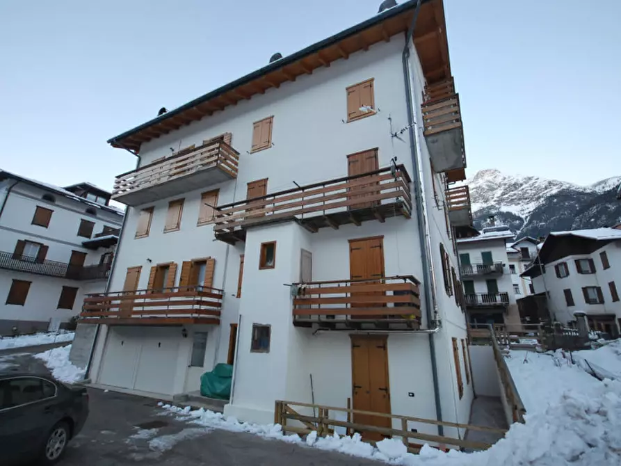 Immagine 17 di Appartamento in vendita  in ViaGiosuè Carducci a Auronzo Di Cadore