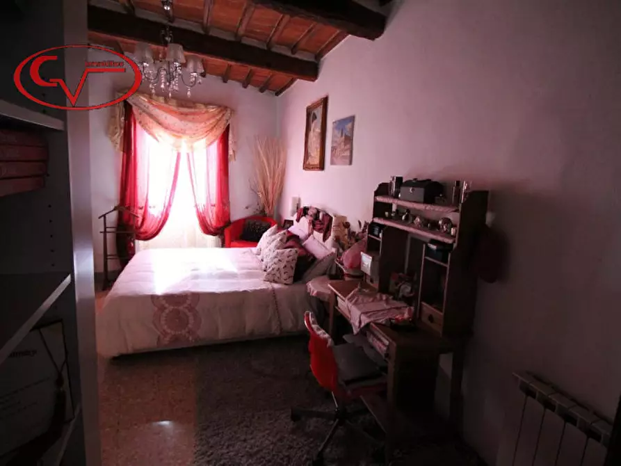 Immagine 9 di Appartamento in vendita  in via isidoro del lungo a Montevarchi