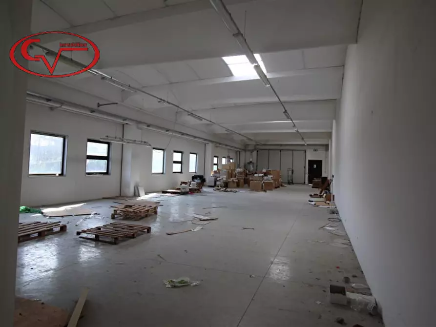 Immagine 3 di Laboratorio in vendita  in via valiani a Bucine