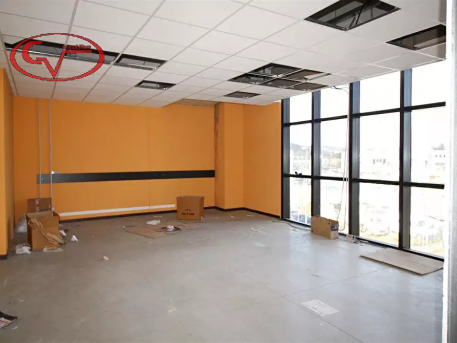 Immagine 11 di Laboratorio in vendita  in via valiani a Bucine