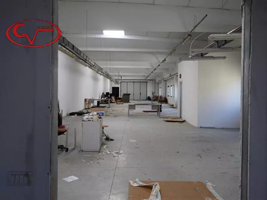 Immagine 12 di Laboratorio in vendita  in via valiani a Bucine