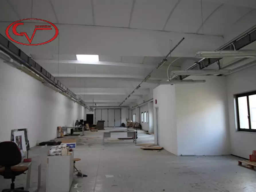 Immagine 14 di Laboratorio in vendita  in via valiani a Bucine