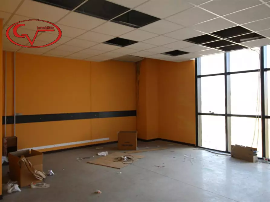 Immagine 17 di Laboratorio in vendita  in via valiani a Bucine