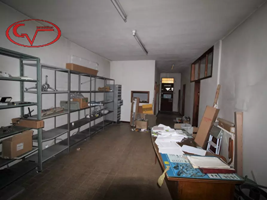 Immagine 7 di Negozio in affitto  in via Oberdan a Bucine