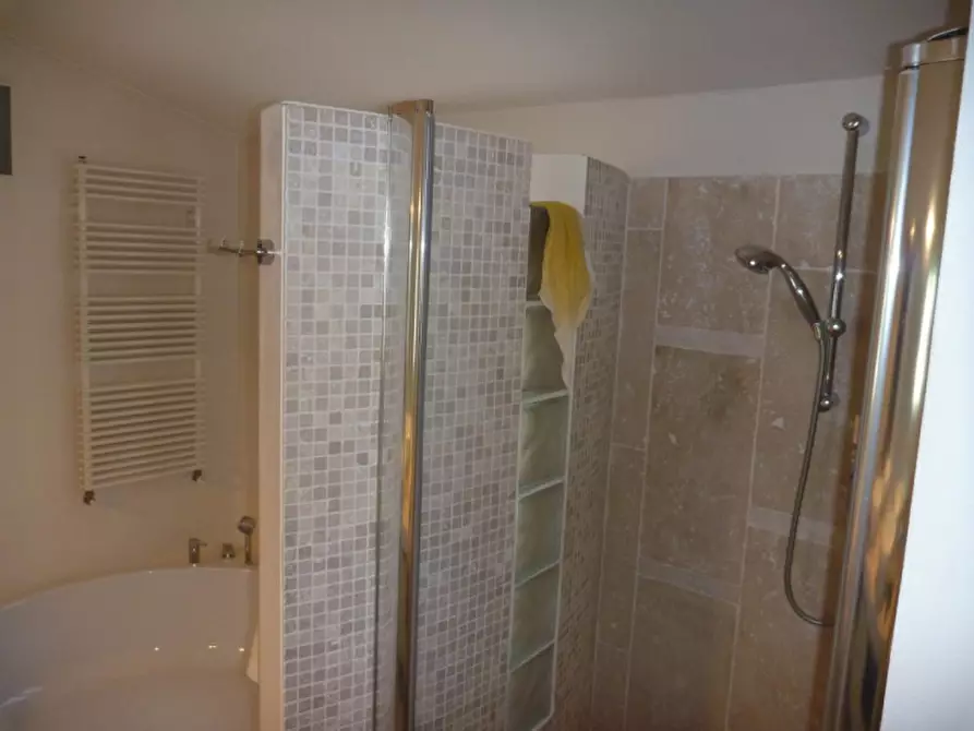 Immagine 29 di Rustico / casale in vendita  in Strada San Nicola a Pesaro