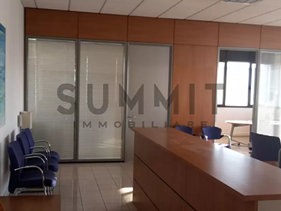 Immagine 3 di Ufficio in affitto  in Schio a Schio