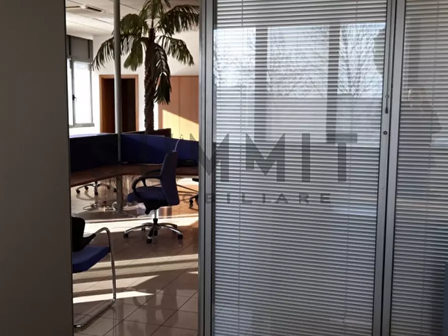 Immagine 10 di Ufficio in affitto  in Schio a Schio