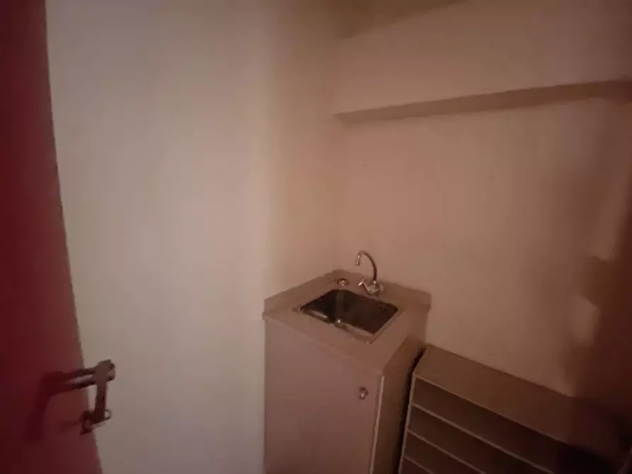 Immagine 10 di Laboratorio in affitto  in CENTRO STORICO RIF 944 a Padova