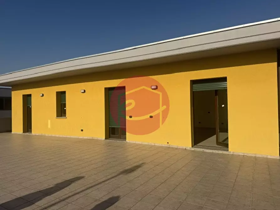 Immagine 2 di Capannone industriale in vendita  a Longiano
