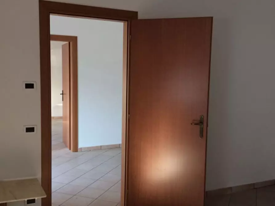 Immagine 2 di Ufficio in affitto  a Badia Polesine