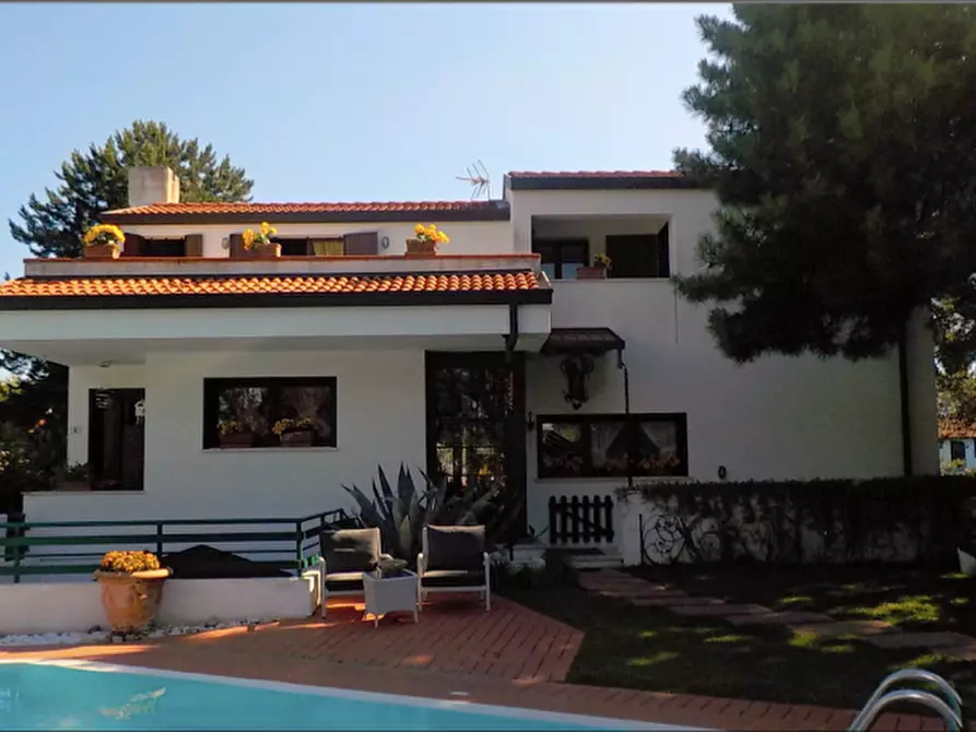 Immagine 2 di Villa in vendita  a Rosolina