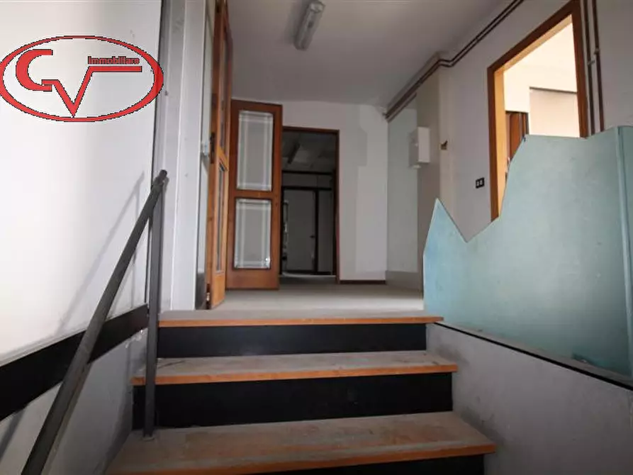 Immagine 3 di Ufficio in affitto  a Terranuova Bracciolini