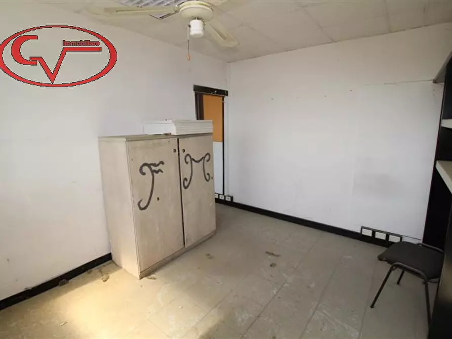 Immagine 11 di Ufficio in affitto  a Terranuova Bracciolini