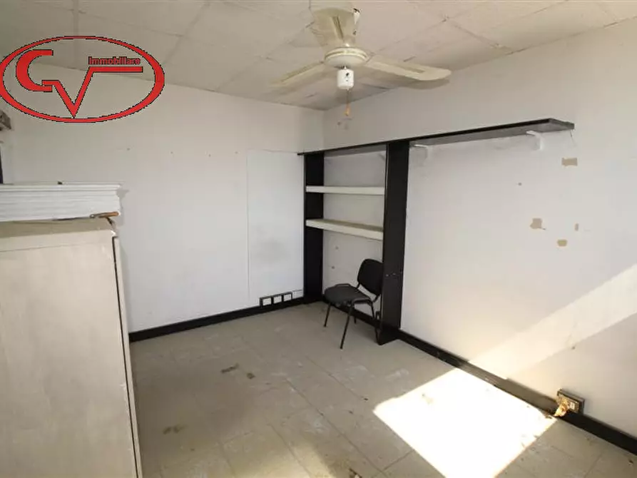 Immagine 12 di Ufficio in affitto  a Terranuova Bracciolini