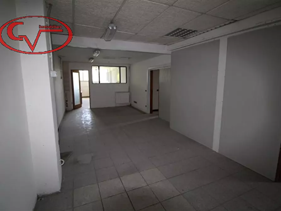 Immagine 14 di Ufficio in affitto  a Terranuova Bracciolini