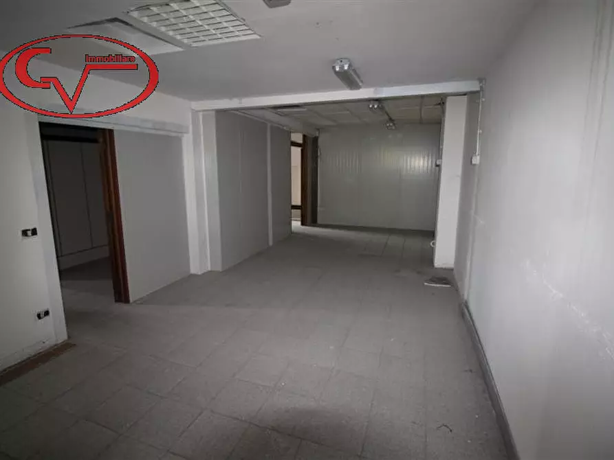 Immagine 16 di Ufficio in affitto  a Terranuova Bracciolini
