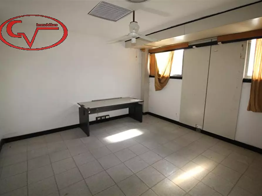 Immagine 25 di Ufficio in affitto  a Terranuova Bracciolini