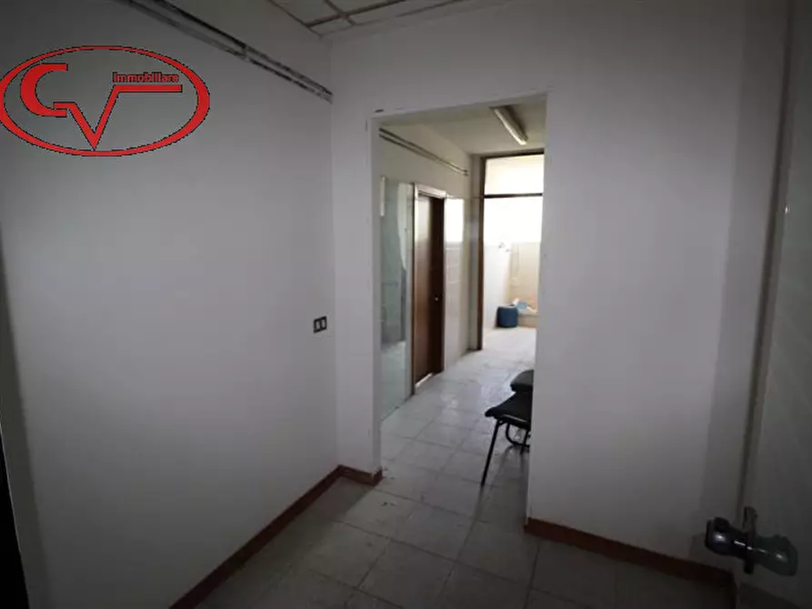 Immagine 26 di Ufficio in affitto  a Terranuova Bracciolini