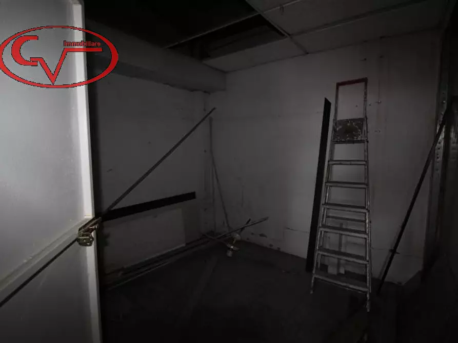 Immagine 30 di Ufficio in affitto  a Terranuova Bracciolini