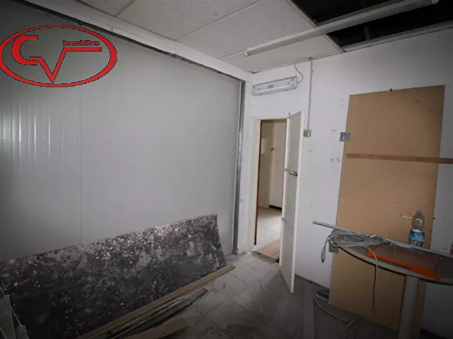 Immagine 32 di Ufficio in affitto  a Terranuova Bracciolini