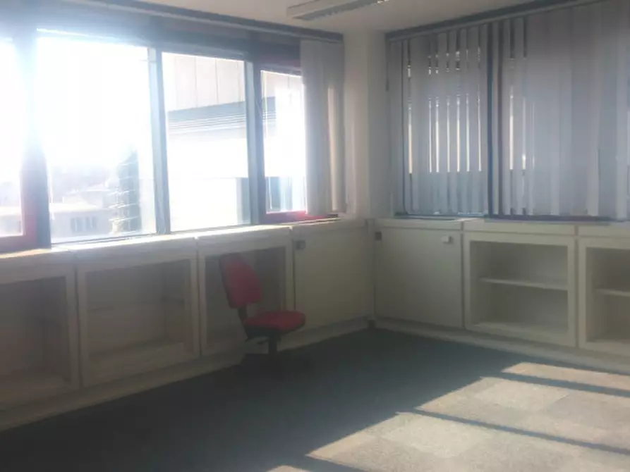 Immagine 10 di Ufficio in affitto  in PIAZZALE CORVETTO LUIGI EMANUELE a Milano