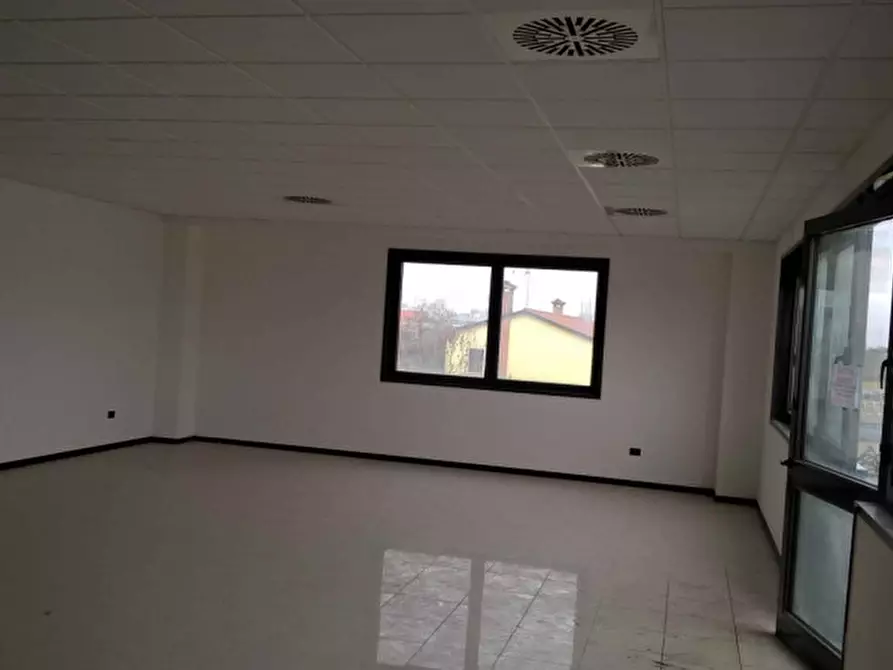 Immagine 2 di Ufficio in affitto  a Vigonza