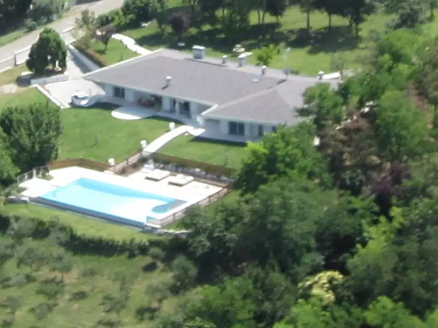 Immagine 11 di Villa in vendita  a Poggio Torriana