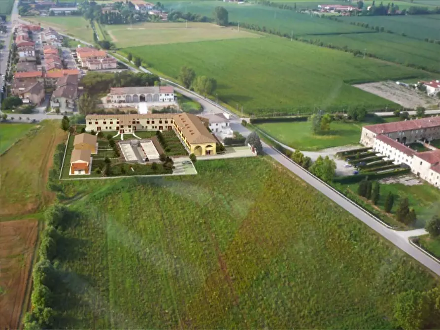 Immagine 8 di Palazzo in vendita  in Via Canossa a Mozzecane