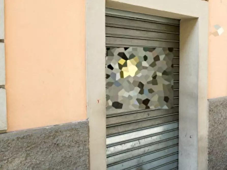 Immagine 1 di Negozio in affitto  in Via IV Novembre a Montevarchi