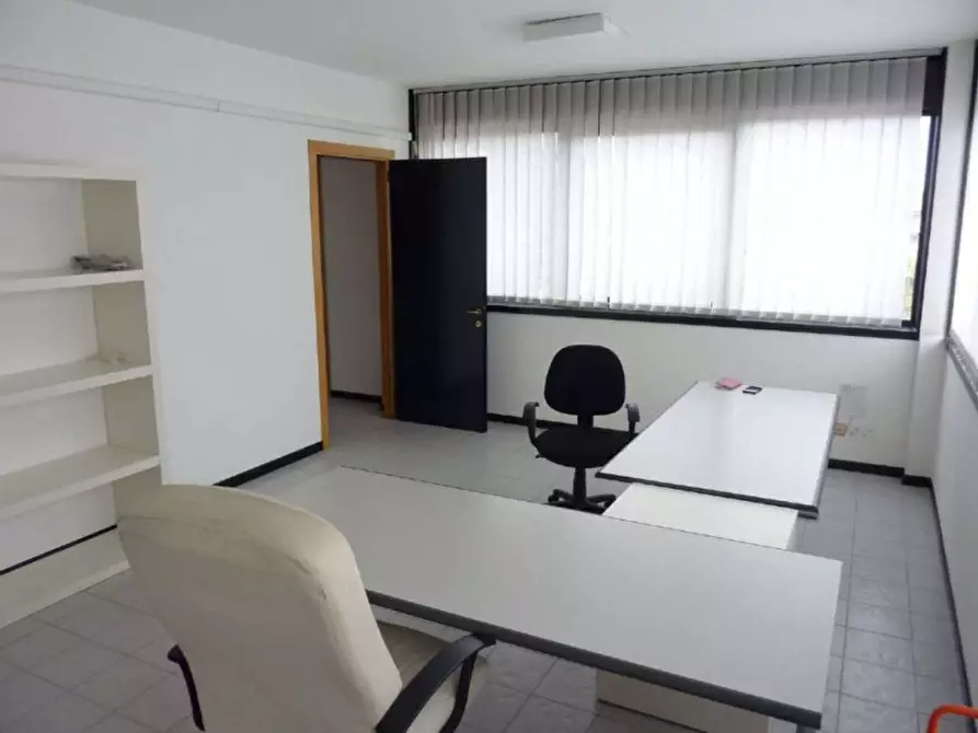 Immagine 11 di Ufficio in vendita  in via dei mille 2 a Villorba