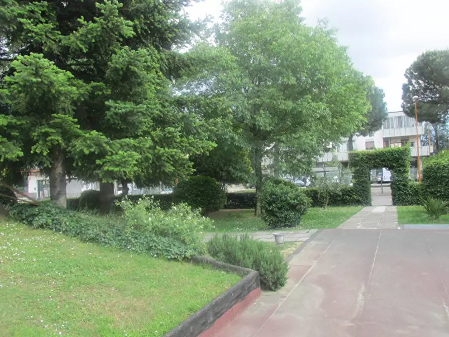 Immagine 3 di Attività commerciale in vendita  a Cesena