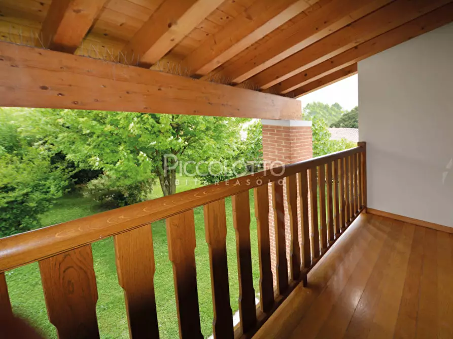 Immagine 14 di Villa in vendita  in Via San Pio X a Cavaso Del Tomba