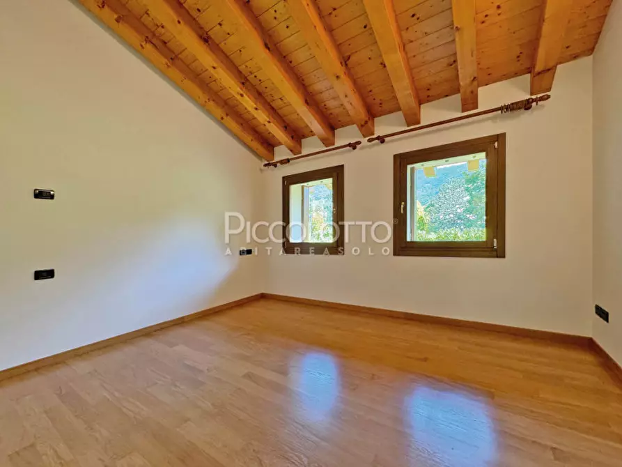 Immagine 15 di Villa in vendita  in Via San Pio X a Cavaso Del Tomba