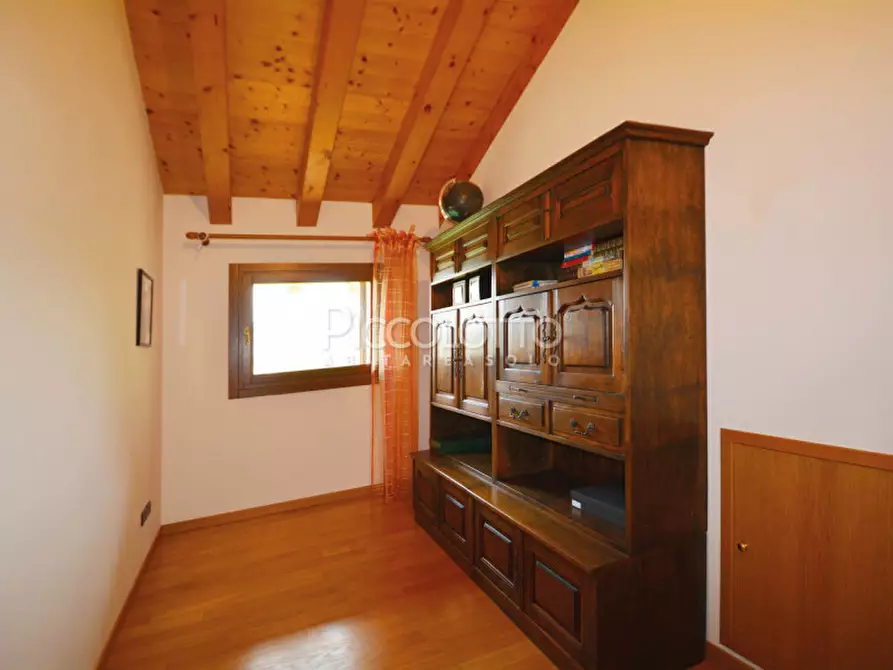 Immagine 17 di Villa in vendita  in Via San Pio X a Cavaso Del Tomba