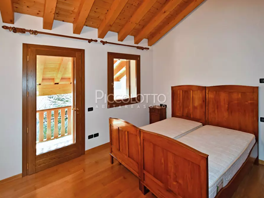 Immagine 18 di Villa in vendita  in Via San Pio X a Cavaso Del Tomba