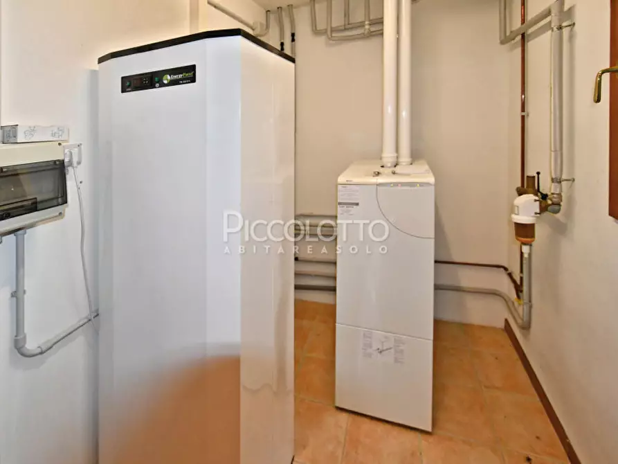 Immagine 21 di Villa in vendita  in Via San Pio X a Cavaso Del Tomba