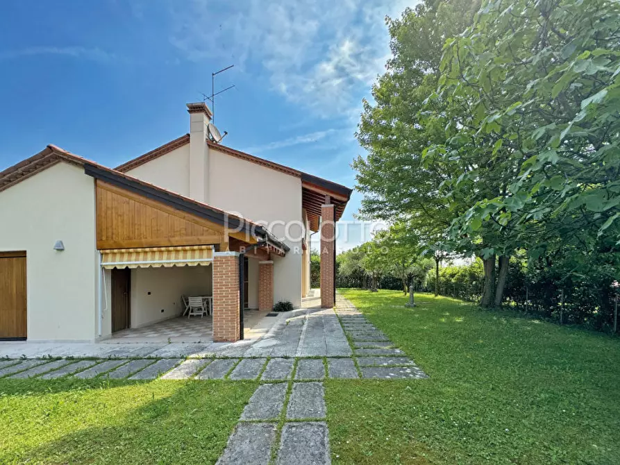 Immagine 22 di Villa in vendita  in Via San Pio X a Cavaso Del Tomba