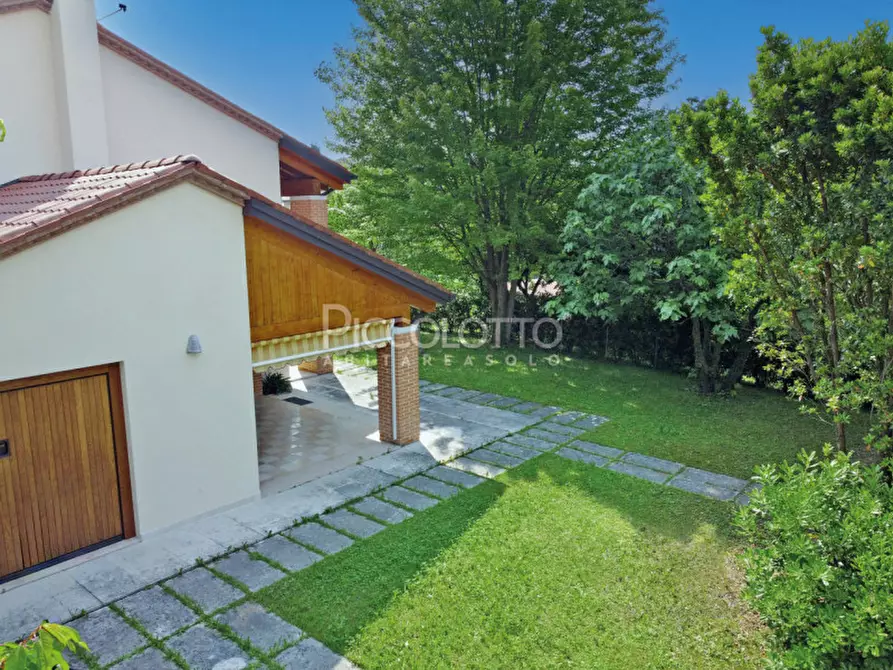 Immagine 25 di Villa in vendita  in Via San Pio X a Cavaso Del Tomba