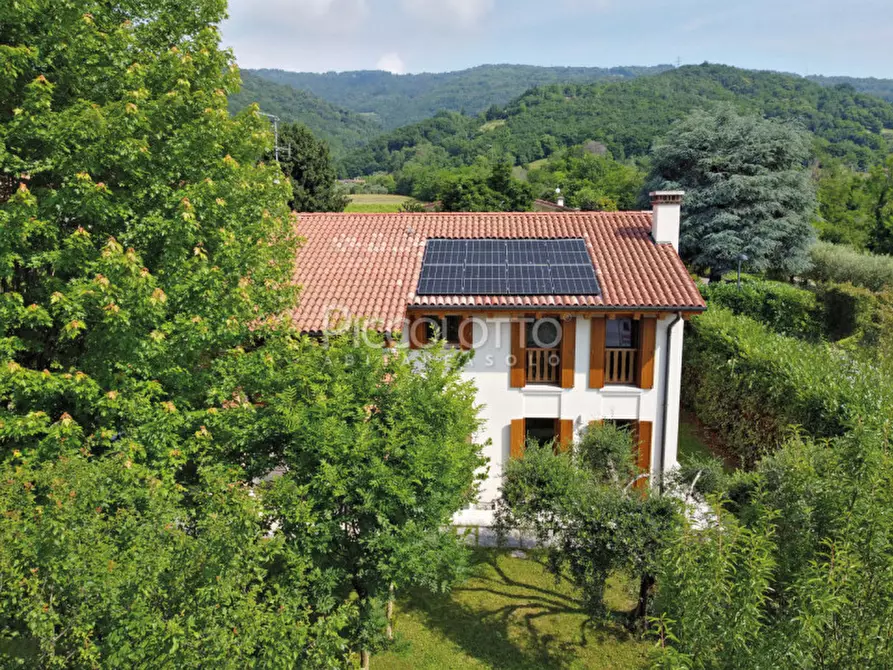 Immagine 26 di Villa in vendita  in Via San Pio X a Cavaso Del Tomba