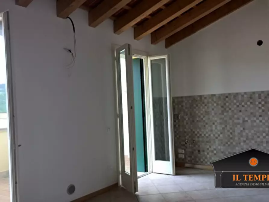 Immagine 1 di Appartamento in vendita  in STRADA STATALE PASUBIO a Vicenza