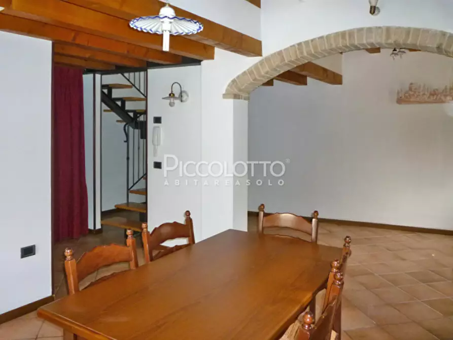 Immagine 4 di Appartamento in vendita  in piazza Fietta a Pieve Del Grappa