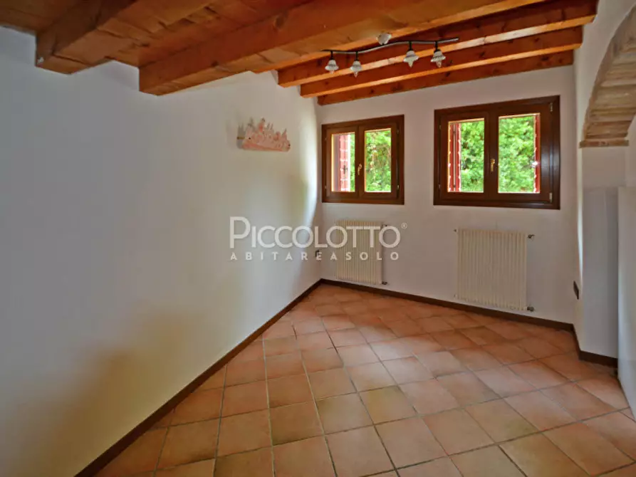 Immagine 5 di Appartamento in vendita  in piazza Fietta a Pieve Del Grappa