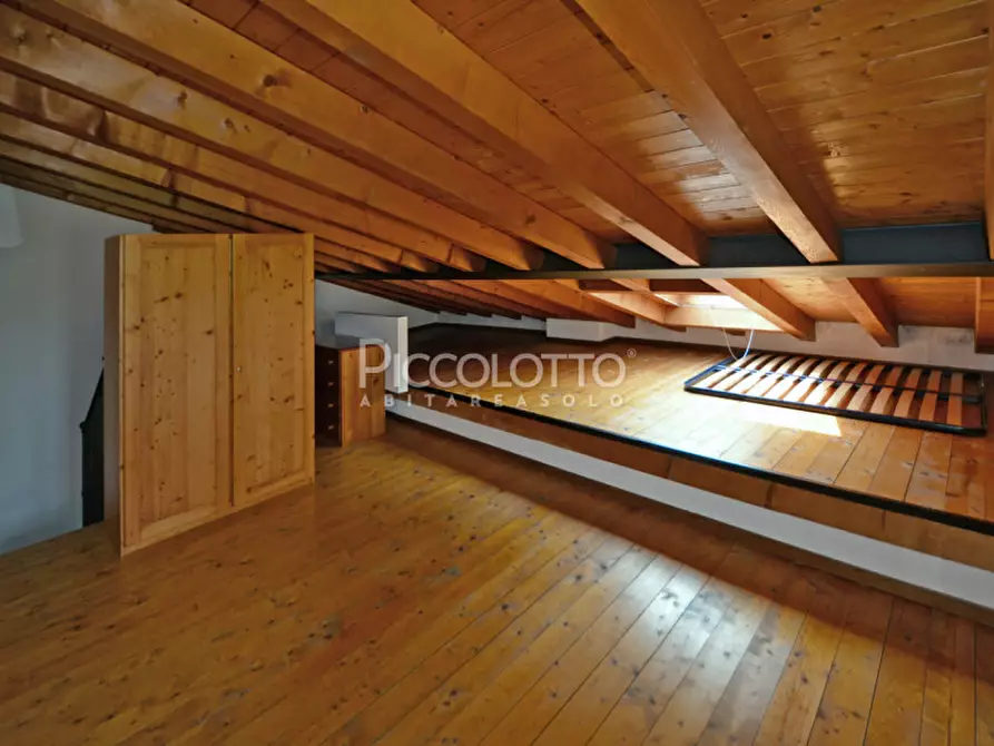 Immagine 12 di Appartamento in vendita  in piazza Fietta a Pieve Del Grappa