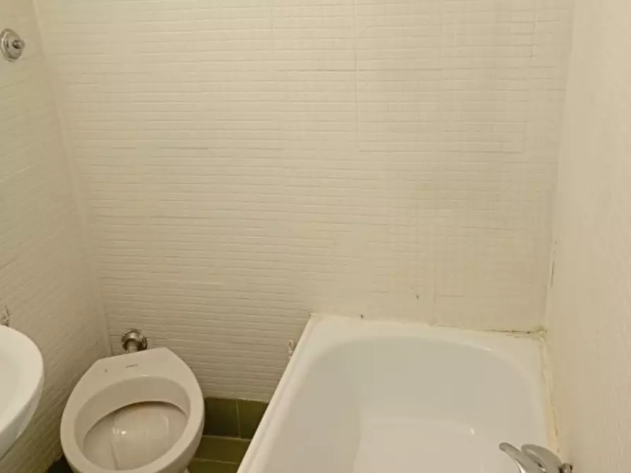 Immagine 9 di Appartamento in affitto  in vico cangiani al mercato 25 a Napoli