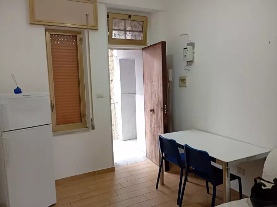 Immagine 11 di Appartamento in affitto  in vico cangiani al mercato 25 a Napoli